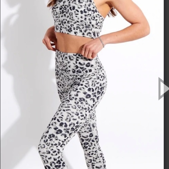 C9 CHAMPION Black Gray LEOPARD Animal Print Cropped Leggings Sz Small - Picture 1 of 16